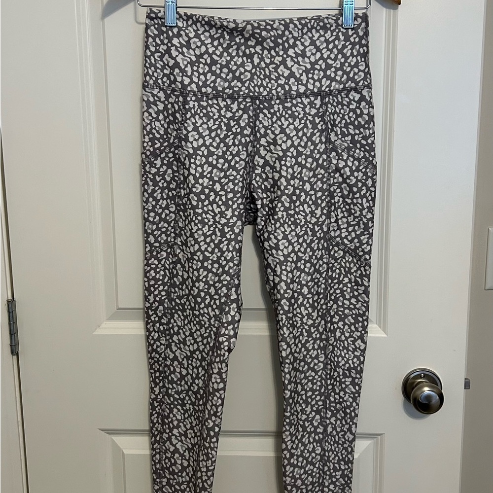 Balance Collection Gray and White Speckled Leggings